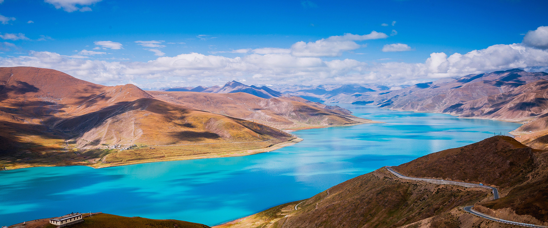 チベットラサ・ギャンツェ・シガツェ５日間観光ツアー