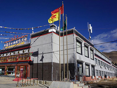 シェーカル　珠峰賓館