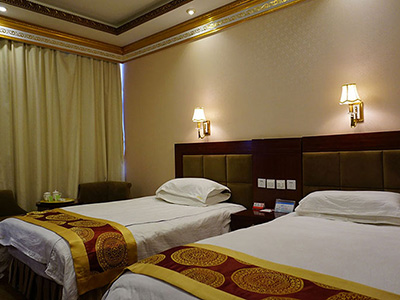 シェーカル　珠峰賓館