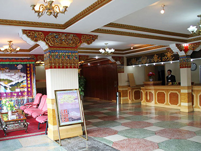 シェーカル　珠峰賓館