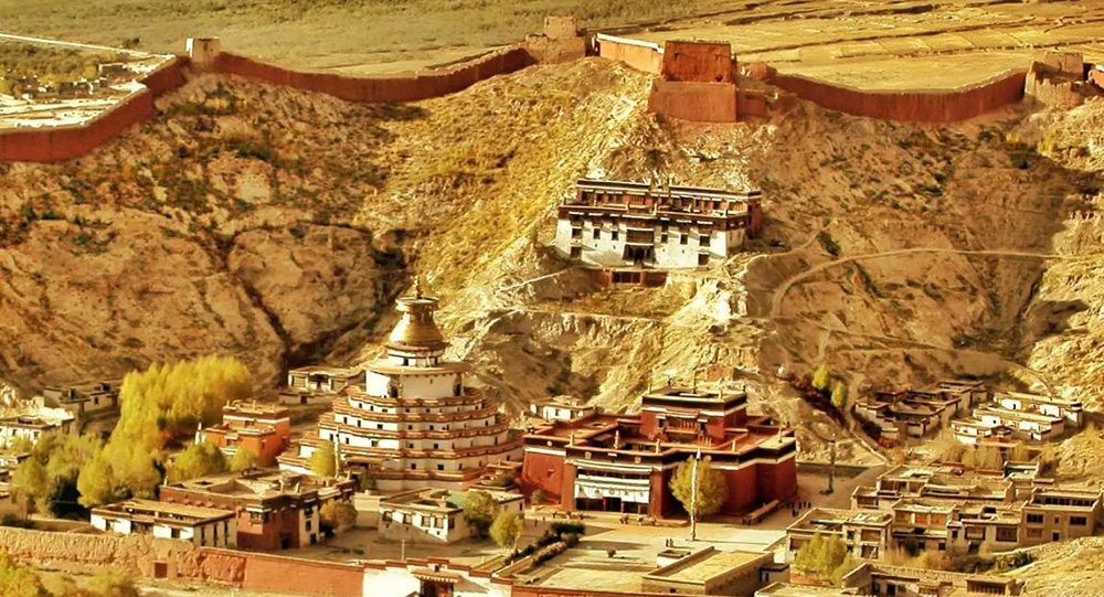 チベットラサ・ヤムドォク湖・ギャンツェ・シガツェ周遊６日間ツアー