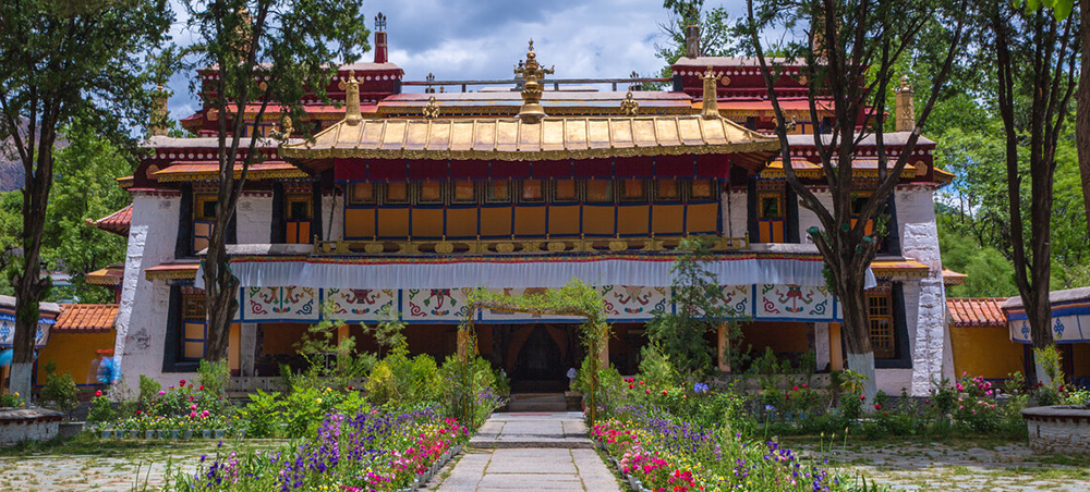 チベットラサ ノルブリンカ（羅布林卞）