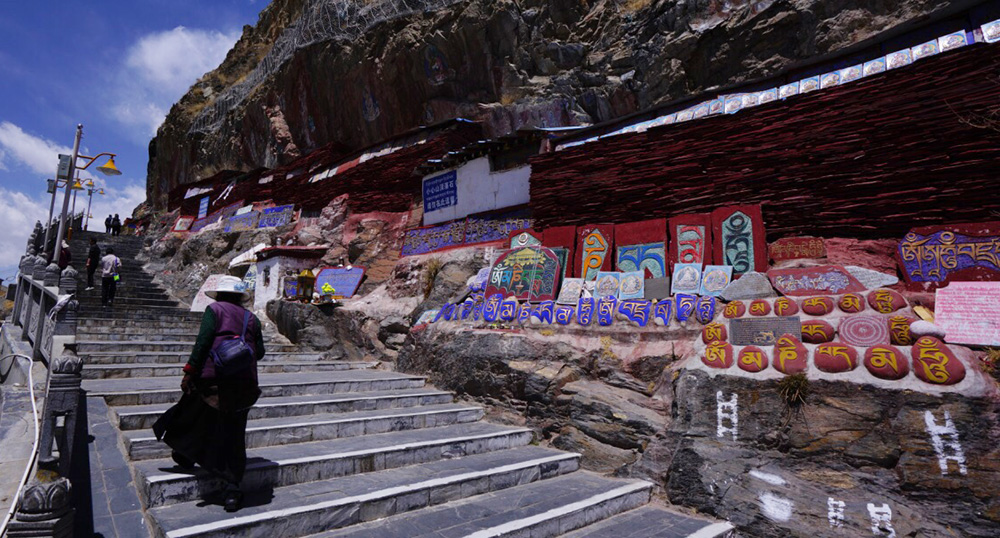 チベットラサ チャクポリ（薬王山）