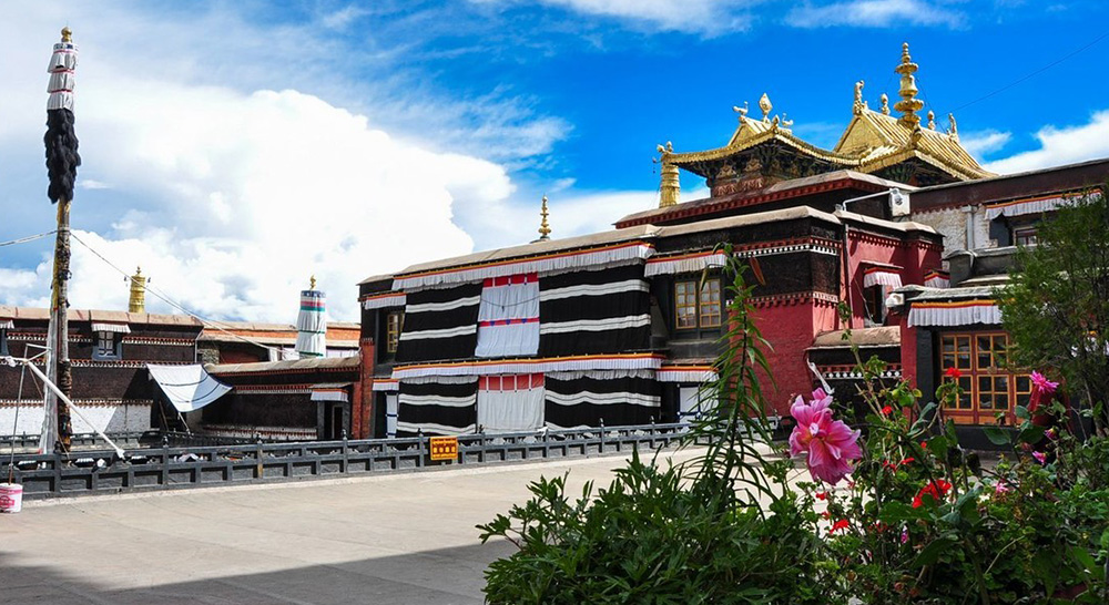 シガツェ　タシルンポ寺（扎什倫布寺）