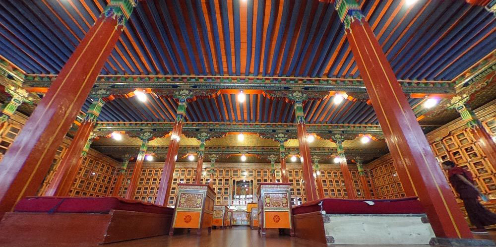 シガツェ　タシルンポ寺（扎什倫布寺）