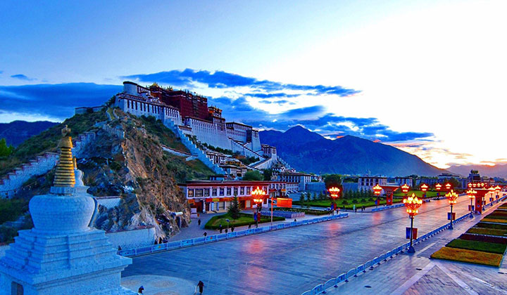 チベットラサ　ボタラ宮（布達拉宮）